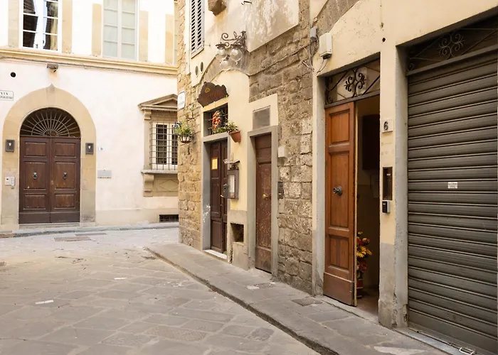Tornabuoni - In Old Town Center Firenze